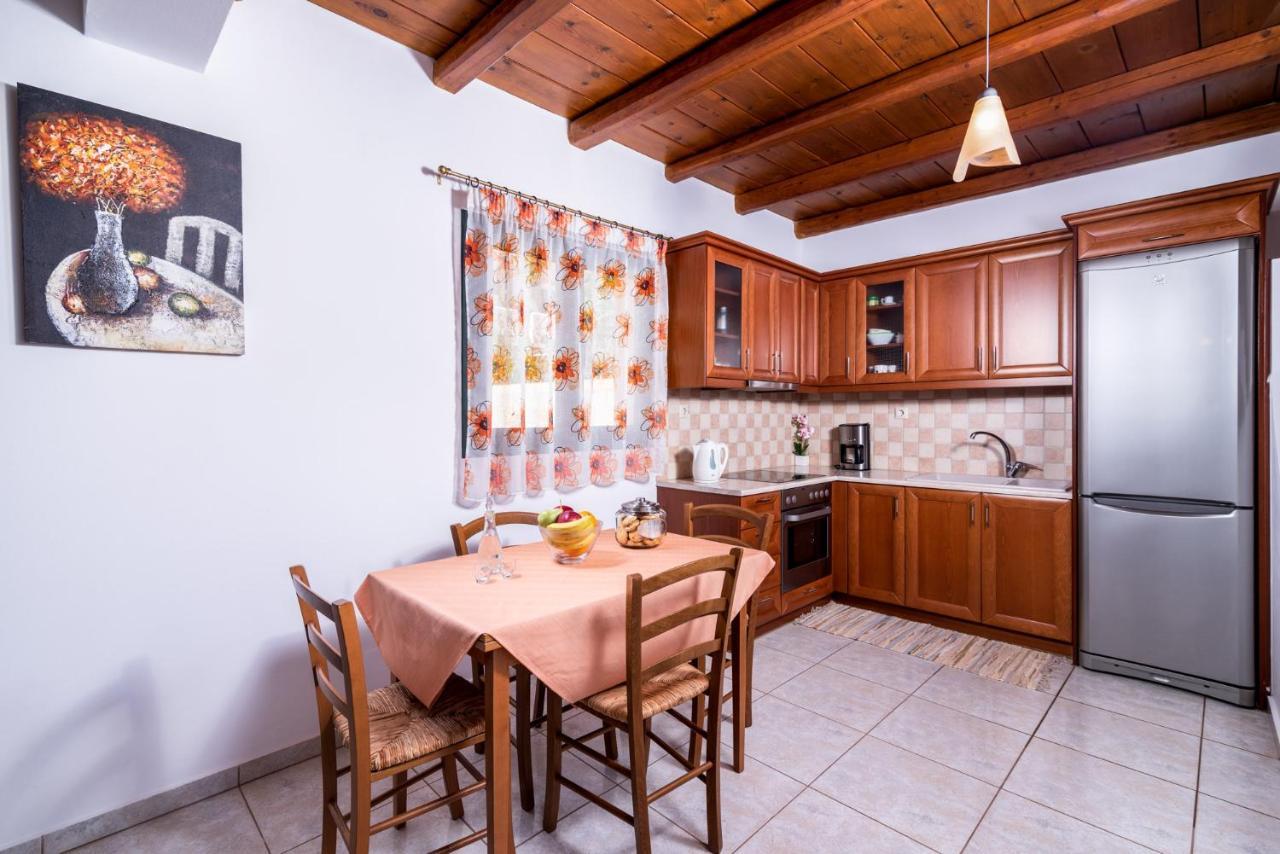 Ferienwohnung Vrisanos Pitsidia Exterior foto